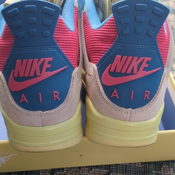 Jordan Pink and Blue Sneakers - Picture 3 of 9